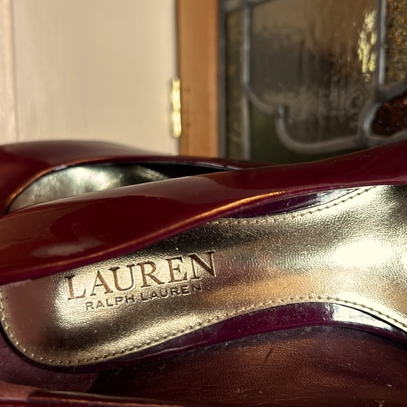 LAUREN by Ralph Lauren maroon leather heels. Size 6 B. New without tags - Picture 5 of 7
